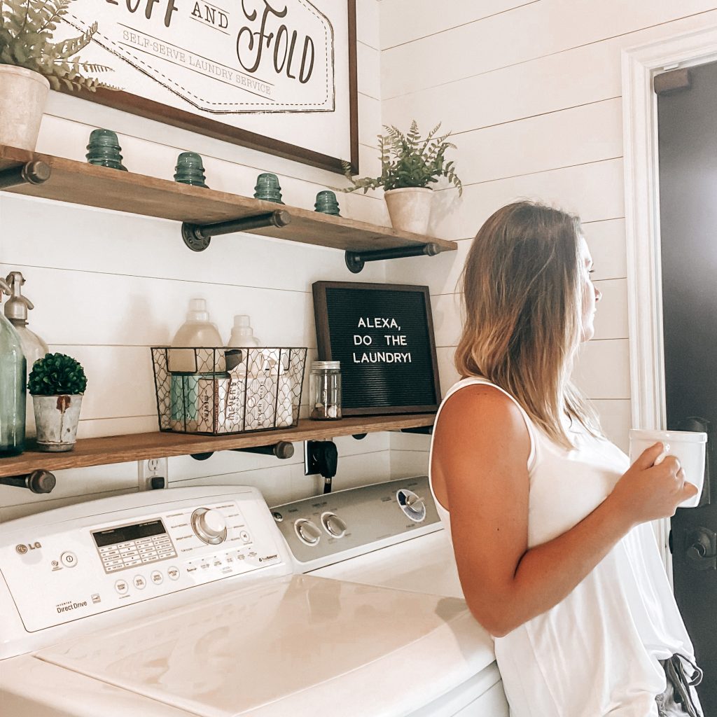 Contemplating Laundry | The Yellow Rose Farmhouse | www.theyellowrosefarmhouse.com