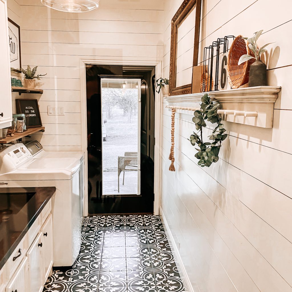 Farmhouse Laundry Room with vintage farmhouse decor, shiplap walls and DIY Farmhouse Peg Shelf | The Yellow Rose Farmhouse | www.theyellowrosefarmhouse.com